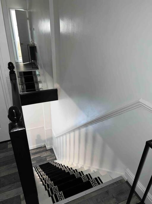 The Stratford Victoria Villa London Ngoại thất bức ảnh